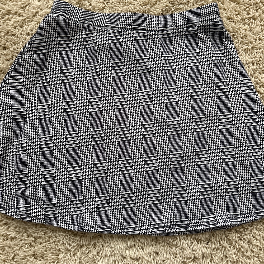 Like new Me.n.u skirt